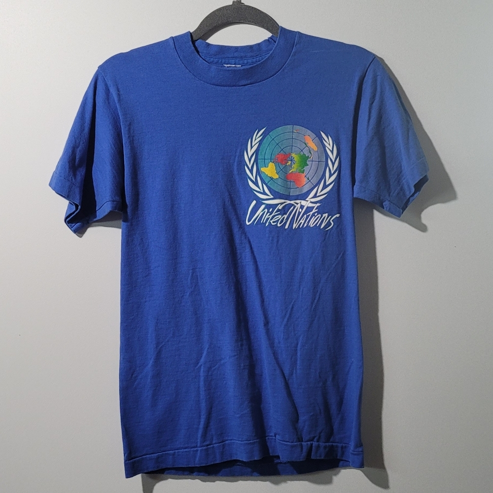 Single stitch United Nations t shirt